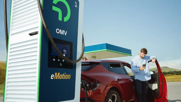 Gyors és egyszerű töltés az OMV eMotion kutakon.