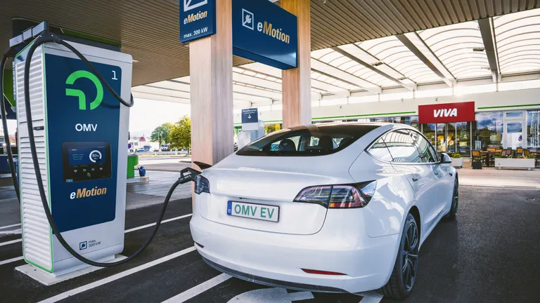 OMV eMotion töltés közben élvezze a VIVA kávézók adta kényelmet.